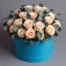 Коробка из 25 роз и зелени
